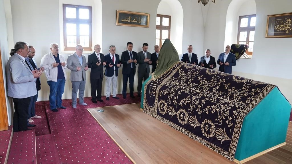 SULTAN 1. MURAD HÜDAVENDİGAR, VEFATININ 634. YILINDA KOSOVA'NIN BAŞKENTİ PRİŞTİNE