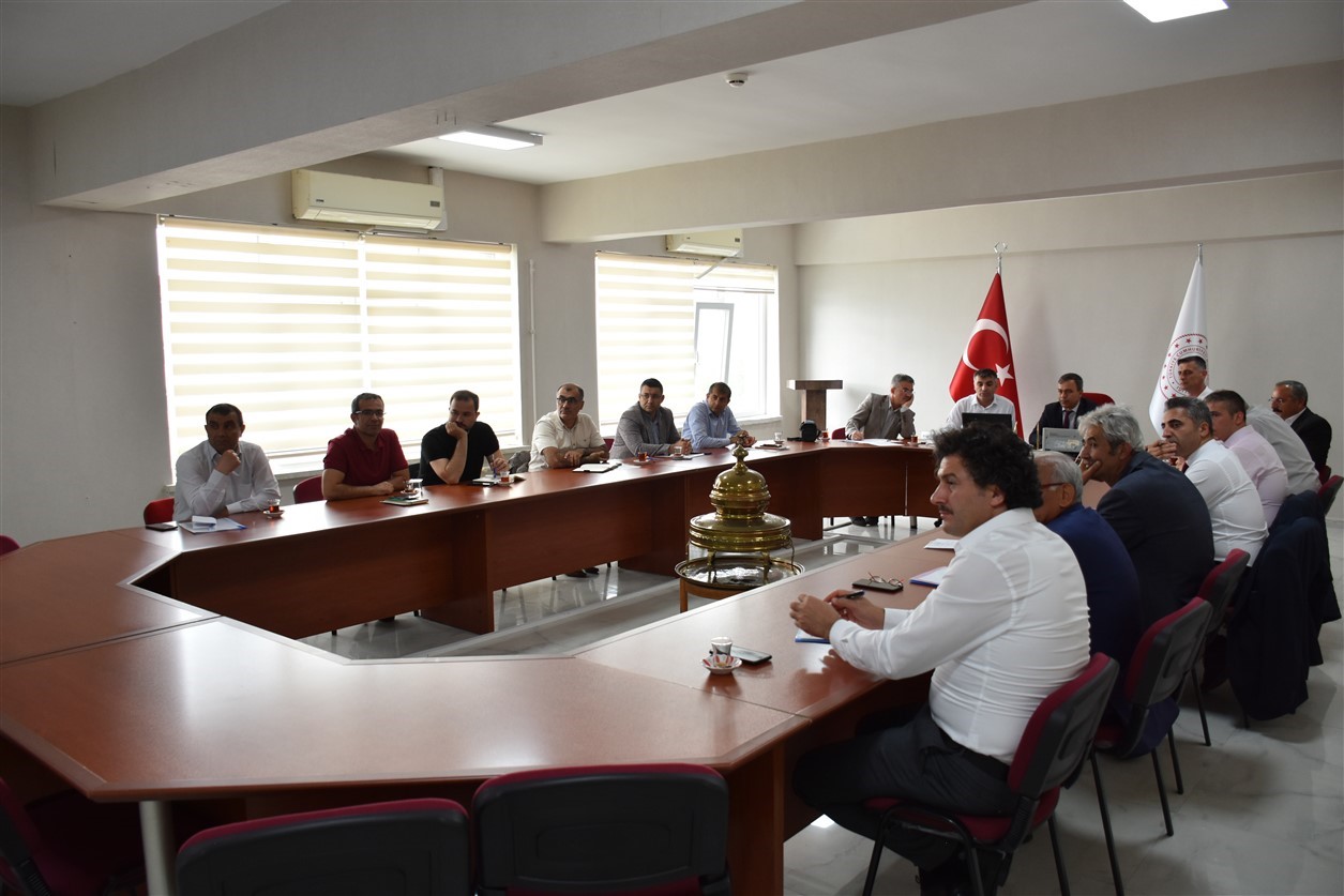 ERZİNCAN’DA 2022-2023 EĞİTİM-ÖĞRETİM YILI İLÇE MİLLÎ EĞİTİM MÜDÜRLER KURULU TOPLANTISI
