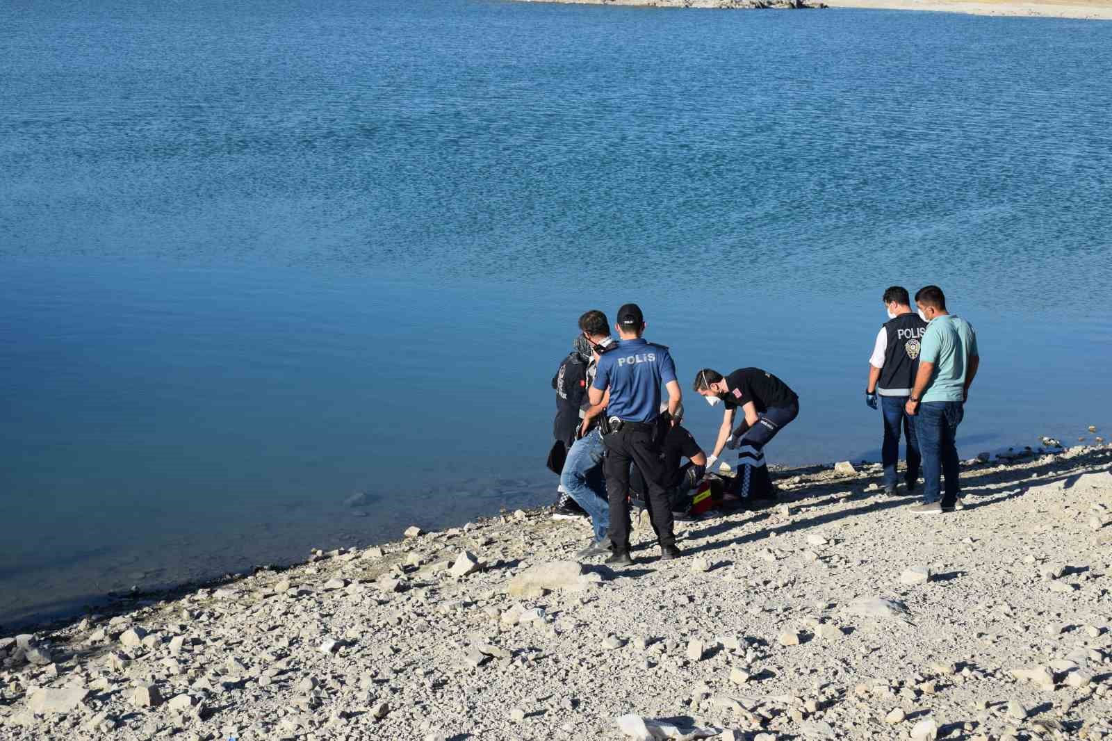 MALATYA'DA 25 YAŞINDAKİ BİR KİŞİ SERİNLEMEK İÇİN GİRDİĞİ GÖLETTE BOĞULARAK