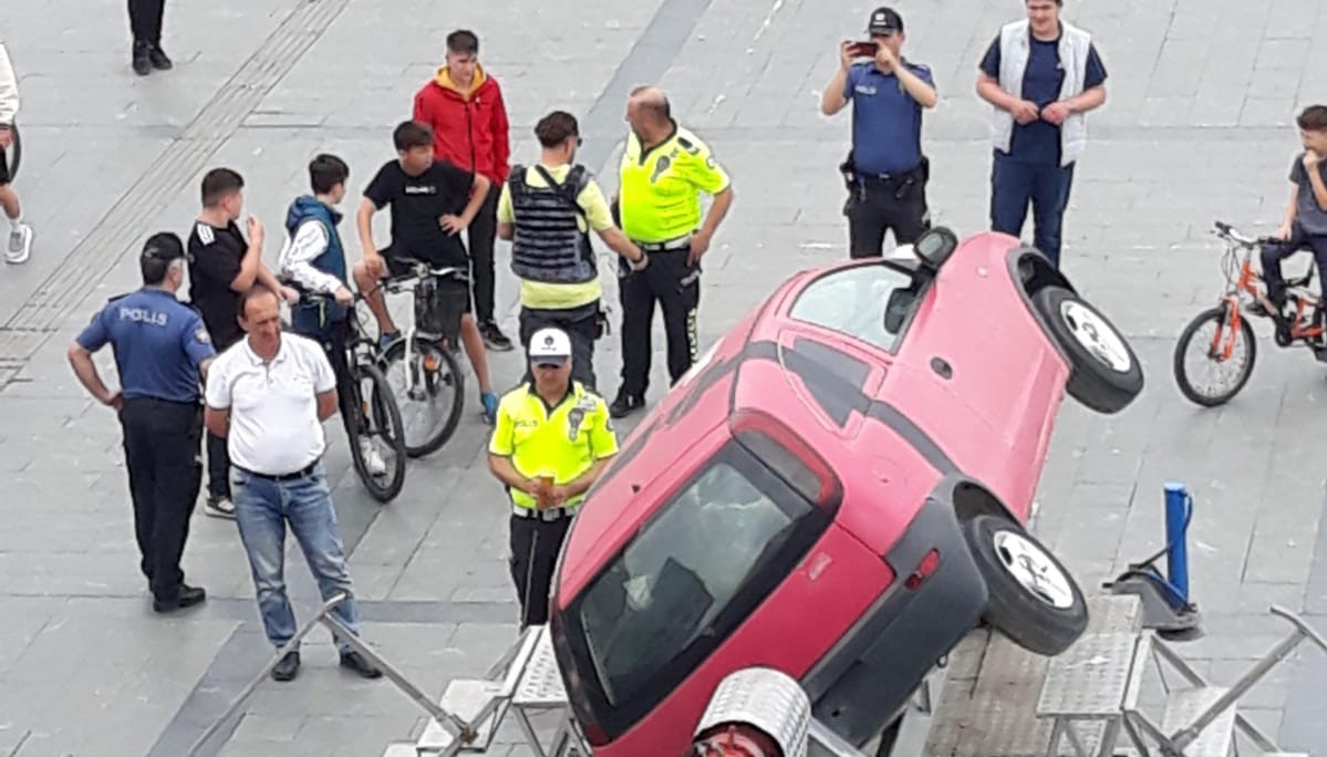 SAMSUN'UN YAKAKET İLÇESİNDE İL EMNİYET MÜDÜRLÜĞÜ VE İLÇE TRAFİK DENETLEME