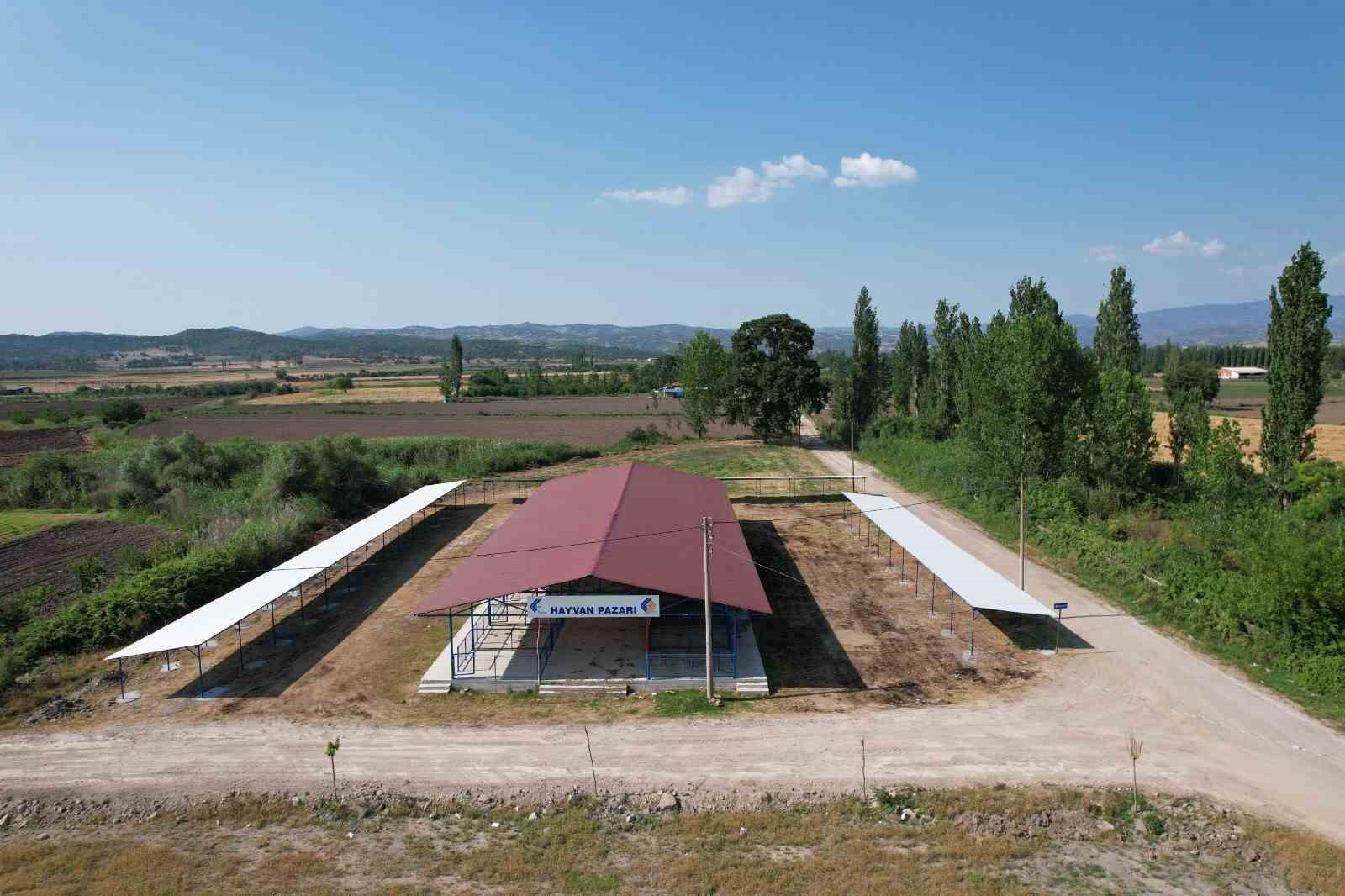BALIKESİR'İN SINDIRGI İLÇESİNDE DAHA ÖNCELERİ ÇAMLIK MEVKİSİNDE KURULAN ÇADIRLARDA HİZMET