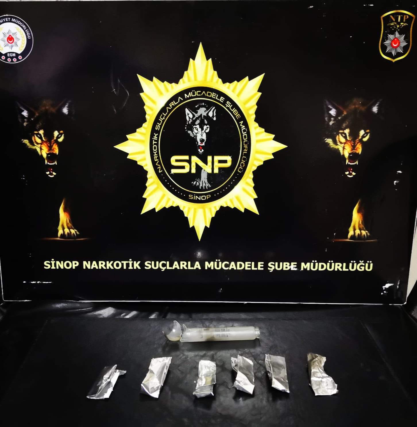 SİNOP’TA YAPILAN ŞOK UYGULAMADA 8,07 GRAM METAMFETAMİN VE 1 ADET