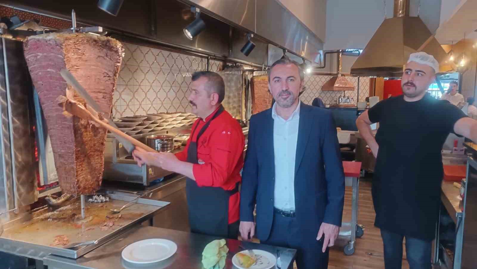 KÜTAHYA BELEDİYE BAŞKAN VEKİLİ ABDULLAH DAMCI VE BELEDİYE BAŞKAN YARDIMCISI