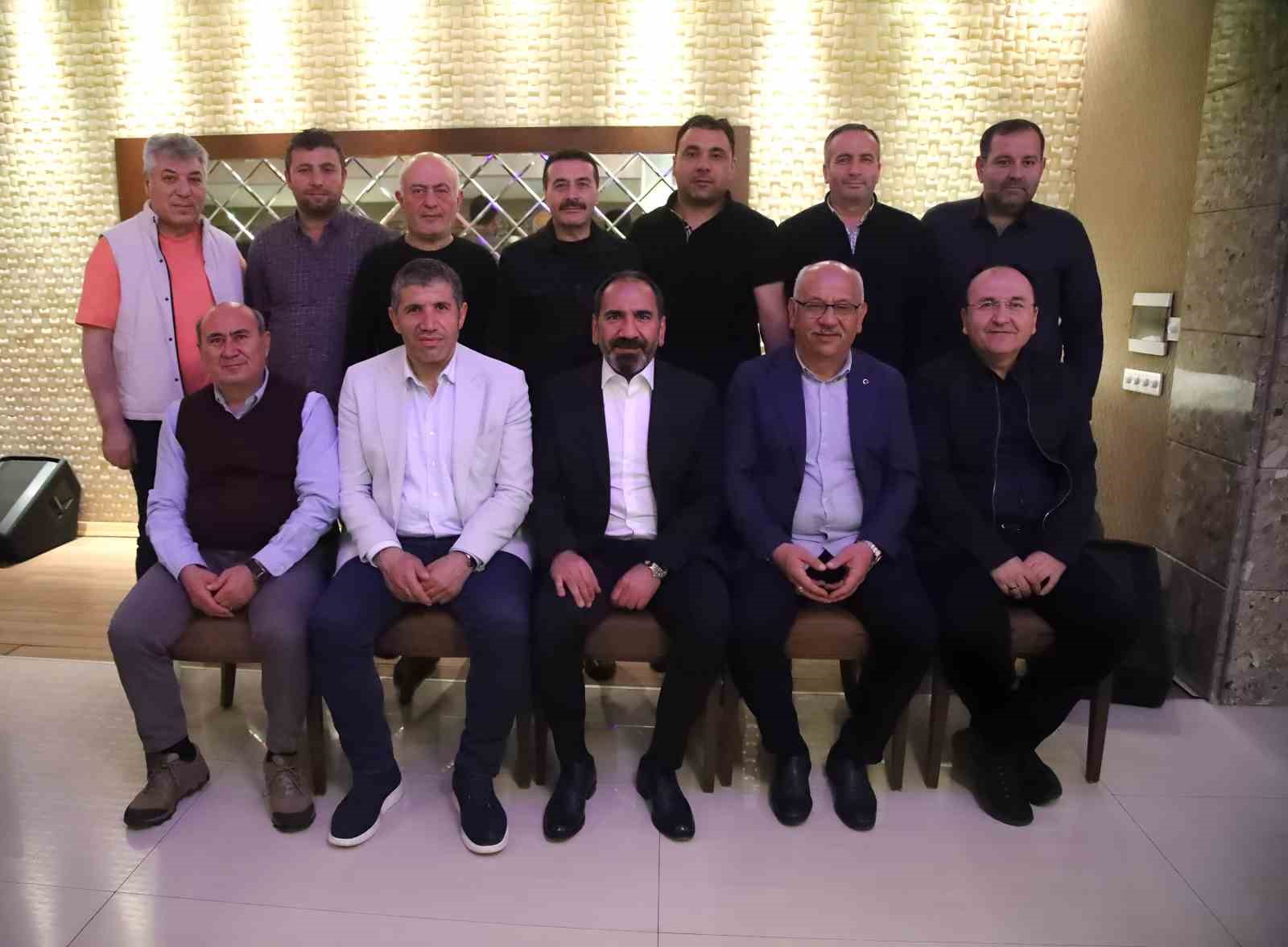 DG KULÜBÜ BAŞKANI MECNUN OTYAKMAZ, UZUN YILLARDIR BİRLİKTE GÖREV YAPTIĞI