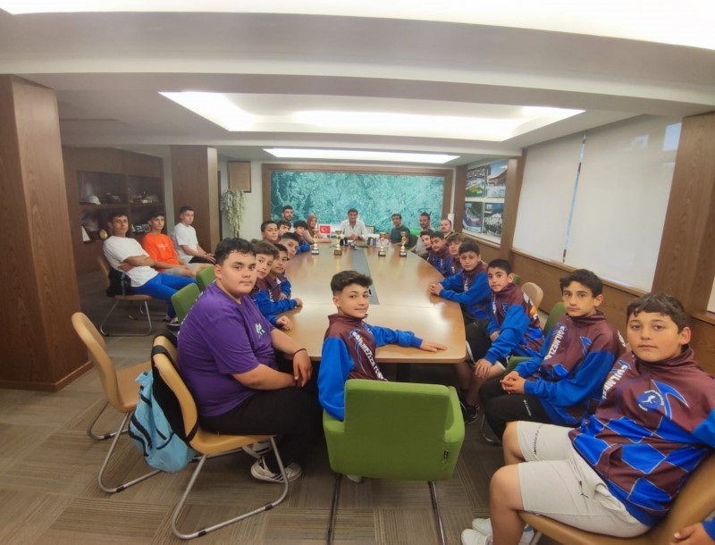SPORCULARDAN TEŞEKKÜR ZİYARETİ