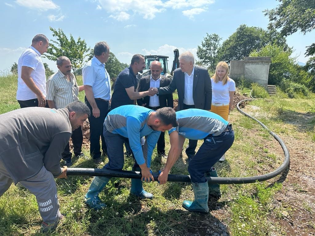 BURSA’NIN BÜYÜKORHAN İLÇESİ ELEKÇALI MAHALLESİ SAKİNLERİ, İÇME SUYU SORUNUNUN ÇÖZÜMÜYLE