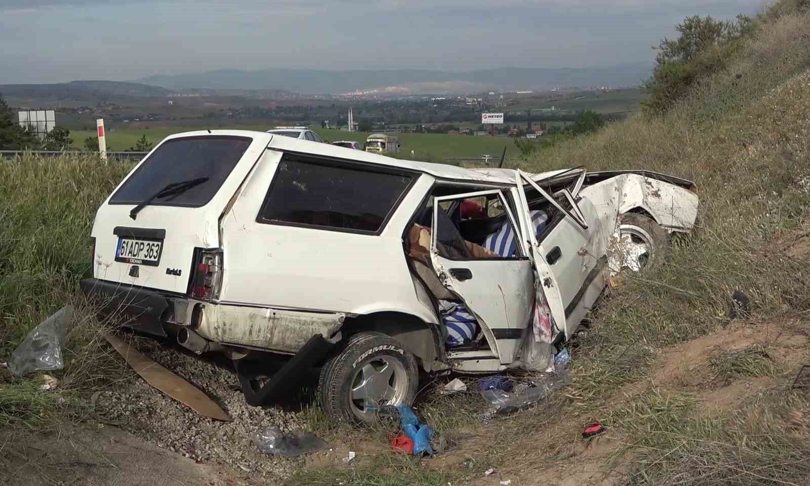 KIRIKKALE'DE KONTROLDEN ÇIKAN OTOMOBİLİN ŞARAMPOLE DEVRİLEREK HURDAYA DÖNDÜĞÜ KAZADA 1'İ