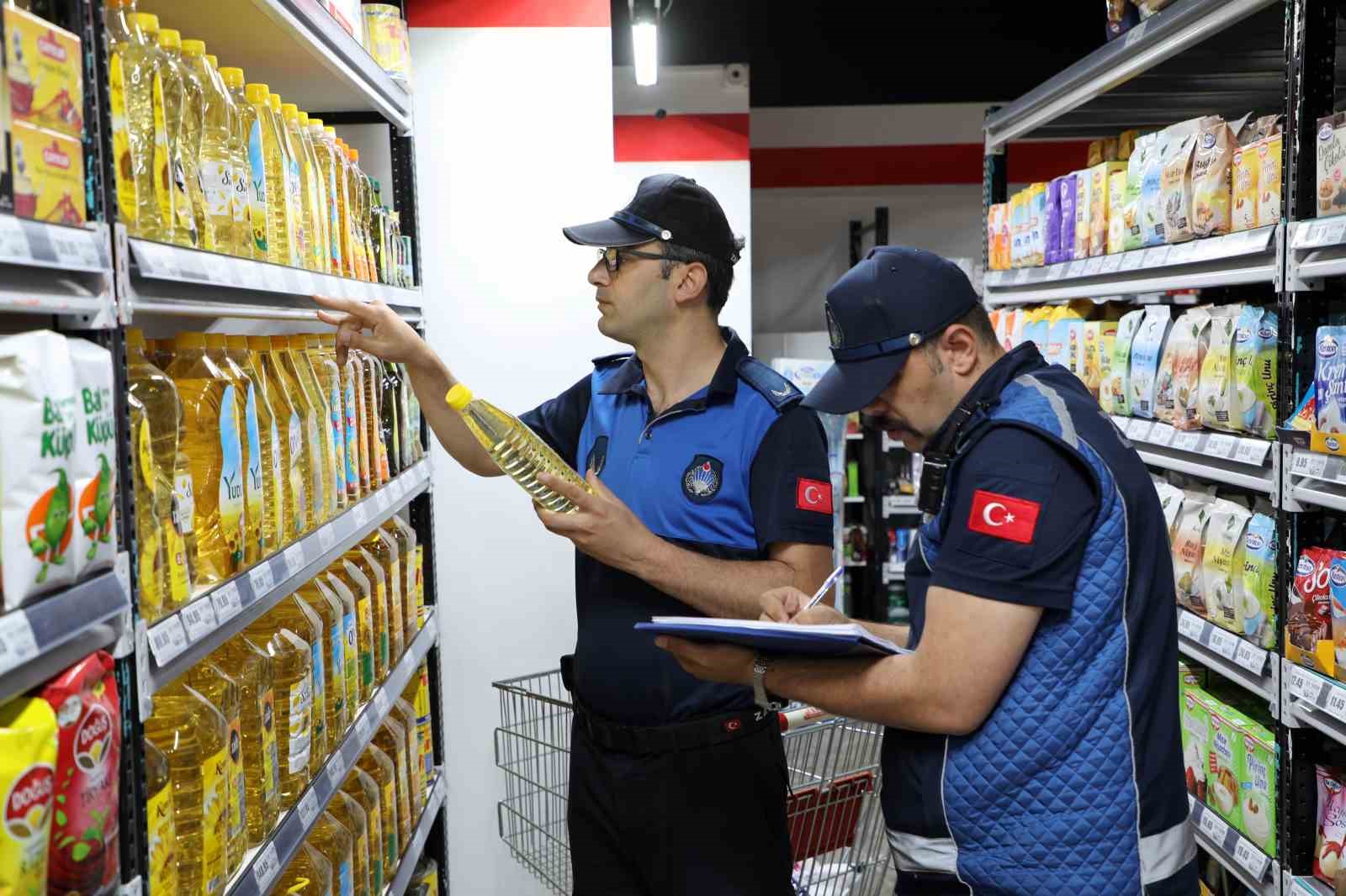 TALAS BELEDİYESİ ZABITA MÜDÜRLÜĞÜ EKİPLERİ, MARKETLERDE ÜRÜNLERİN FİYATLARINI DENETLEDİ.