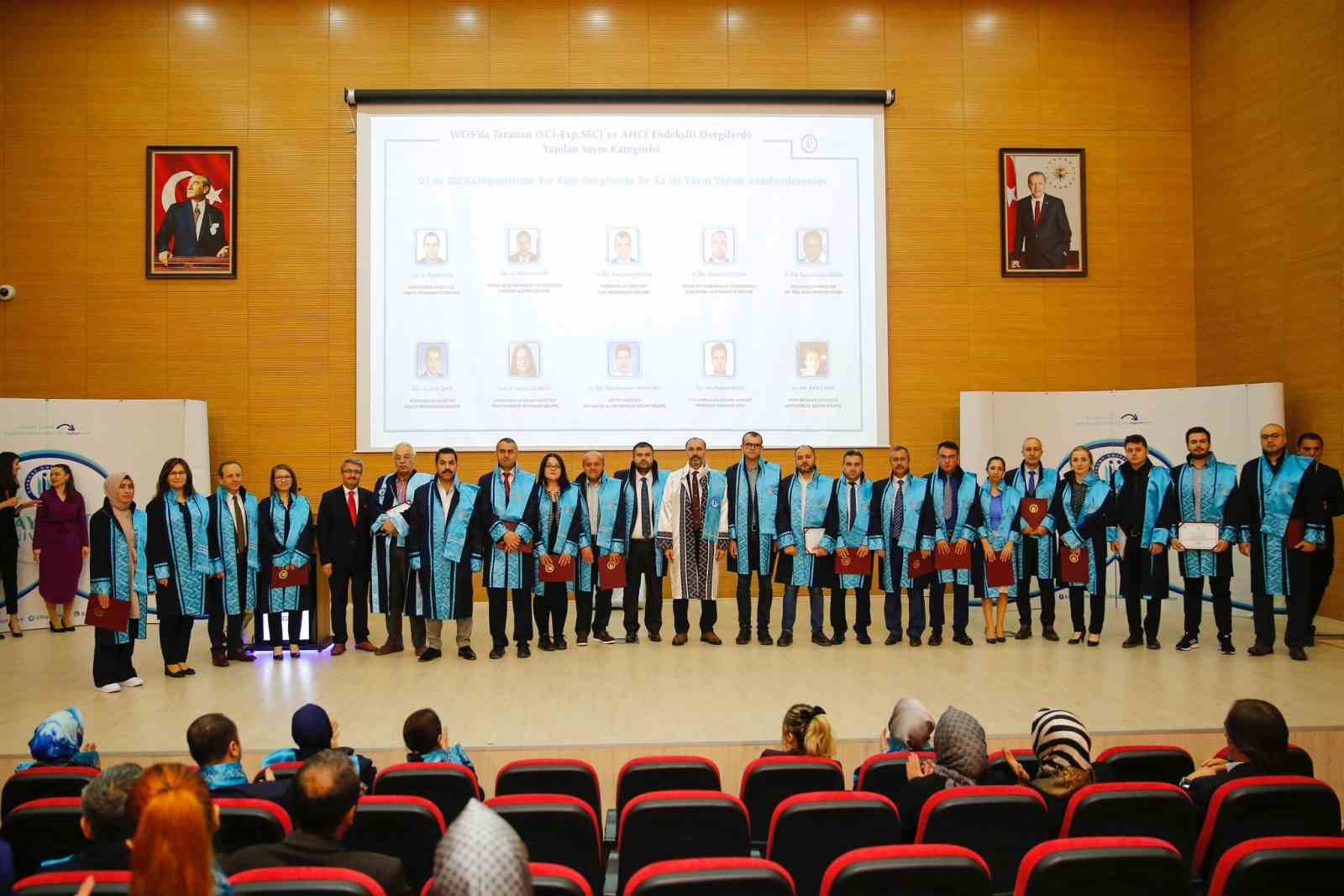 TALTİF TÖRENİ KURUMSAL LİYAKATİN NİŞANESİ OLDU
