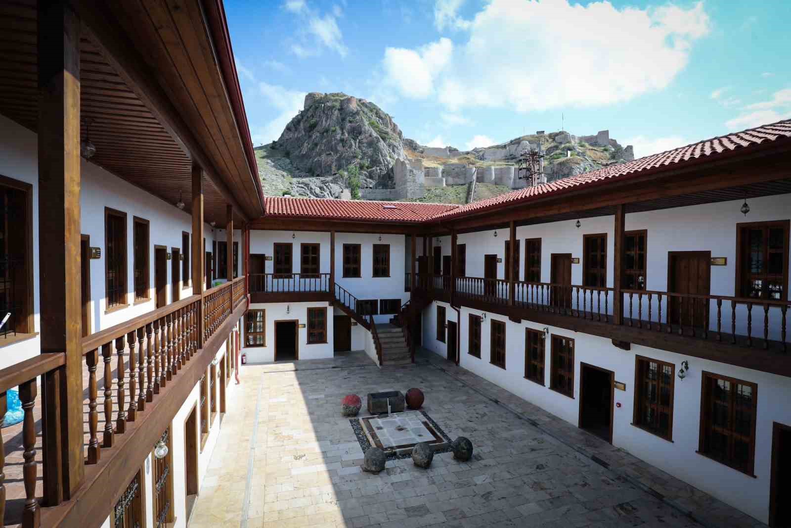 TOKAT'TA BULUNAN TARİHİ SULU HANIN ÇOCUK MÜZESİ İÇİN YAPILAN RESTORASYON