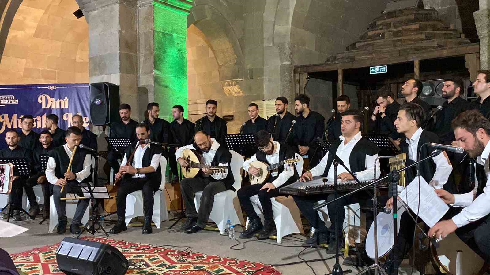 OSMANLI’DA GELENEKSEL OLARAK SÜRDÜRÜLEN TARİHİ MEŞK KÜLTÜRÜ GÜNÜMÜZDE YAKUTİYE MEDRESESİNDE