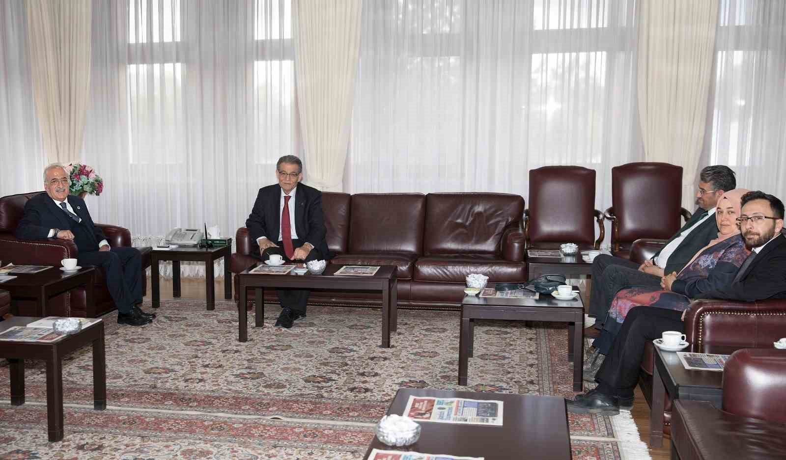 TARIM VE KÖY İŞLERİ ESKİ BAKANI VE ANADOLU MEKTEBİ YÜRÜTME