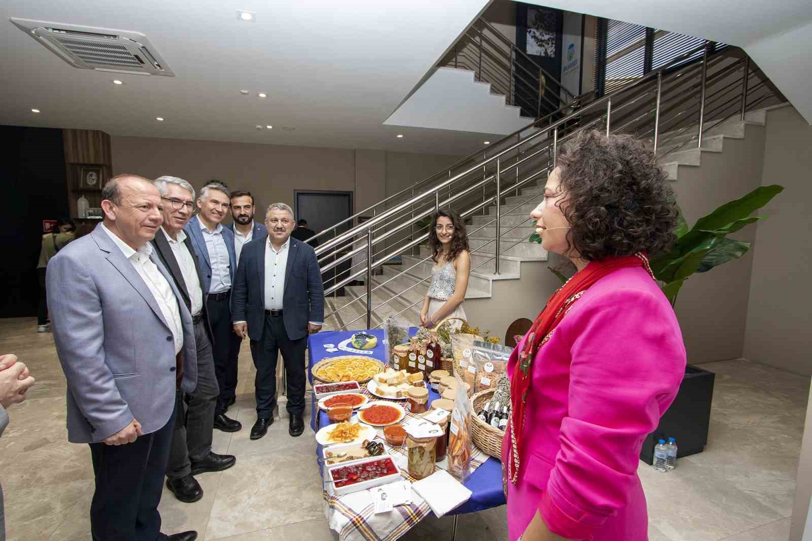 TARIMDA SÜRDÜRÜLEBİLİRLİK VE DÖNÜŞÜM ODAKLI ÇALIŞMALAR YÜRÜTEN BURSA TİCARET BORSASI,