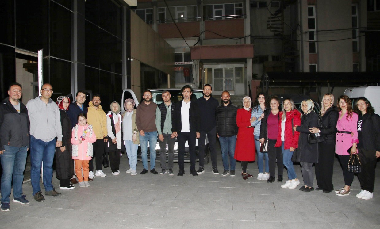 YOLA ÇIKARKEN