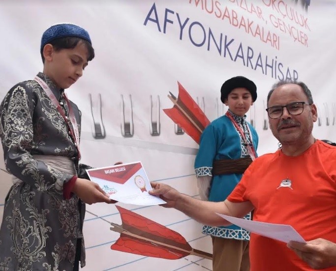 TAVŞANLILI KÜÇÜK OKÇU TÜRKİYE İKİNCİSİ OLDU