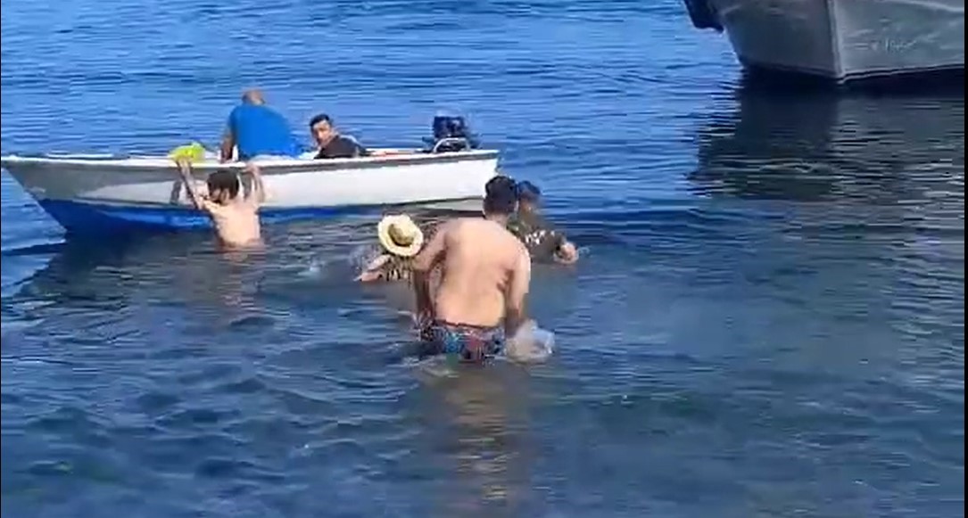 TEKİRDAĞ’DA YAMAÇ PARAŞÜTÜ YAPAN BİR KİŞİ, 200 METRE YÜKSEKLİKTEN DENİZE
