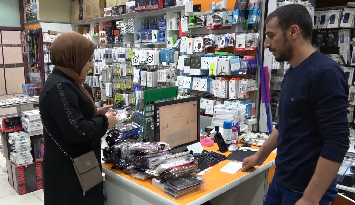 GELİŞEN CEP TELEFONU VE TABLET TEKNOLOJİSİ İLE BERABER BİR SEKTÖR