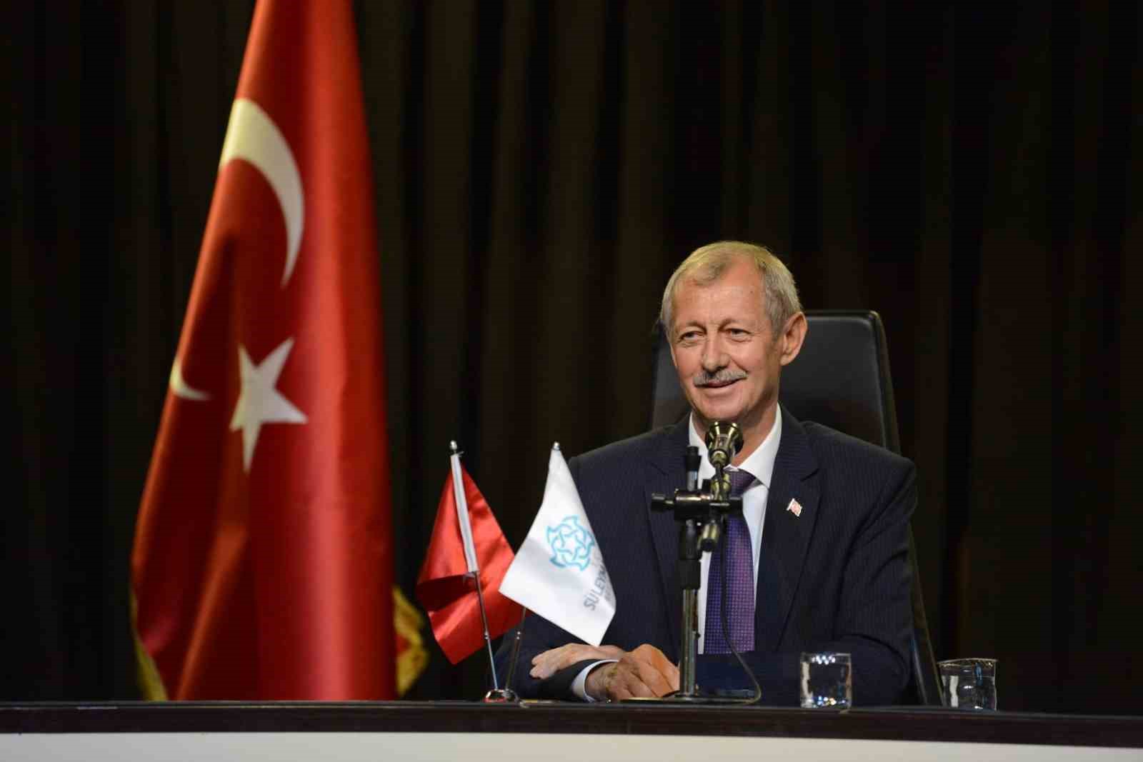 SÜLEYMANPAŞA BELEDİYESİ TARAFINDAN DÜZENLENEN KİRAZ FESTİVALİNDE SAHNE ALAN ŞARKICI MELEK