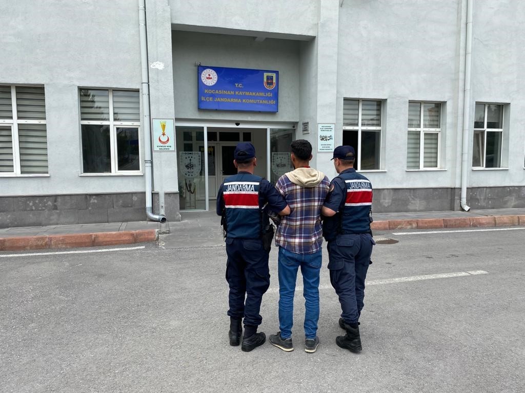 KAYSERİ’DE JANDARMA EKİPLERİ TARAFINDAN YAPILAN ÇALIŞMALARDA, ‘SİLAHLI TERÖR ÖRGÜTÜNE ÜYE