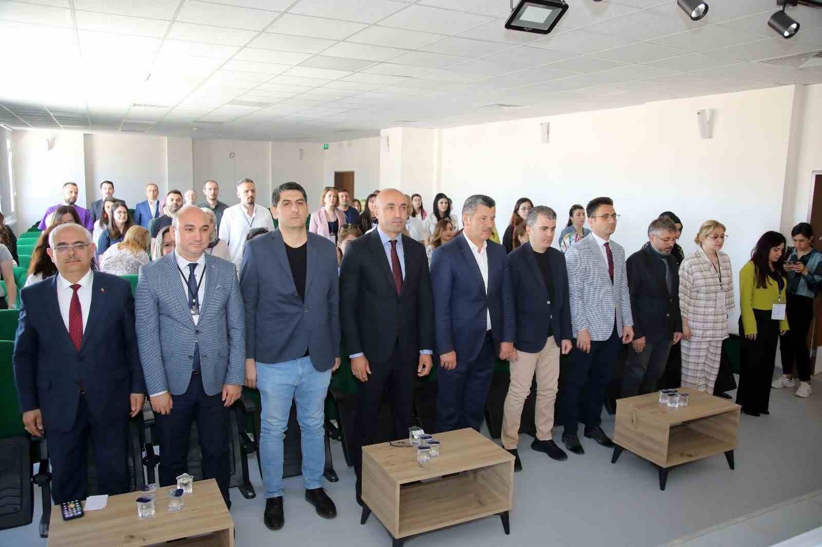 TOKAT GAZİOSMANPAŞA ÜNİVERSİTESİ YABANCI DİL OLARAK İNGİLİZCE ÖĞRETİMİ ÇALIŞTAYI VE
