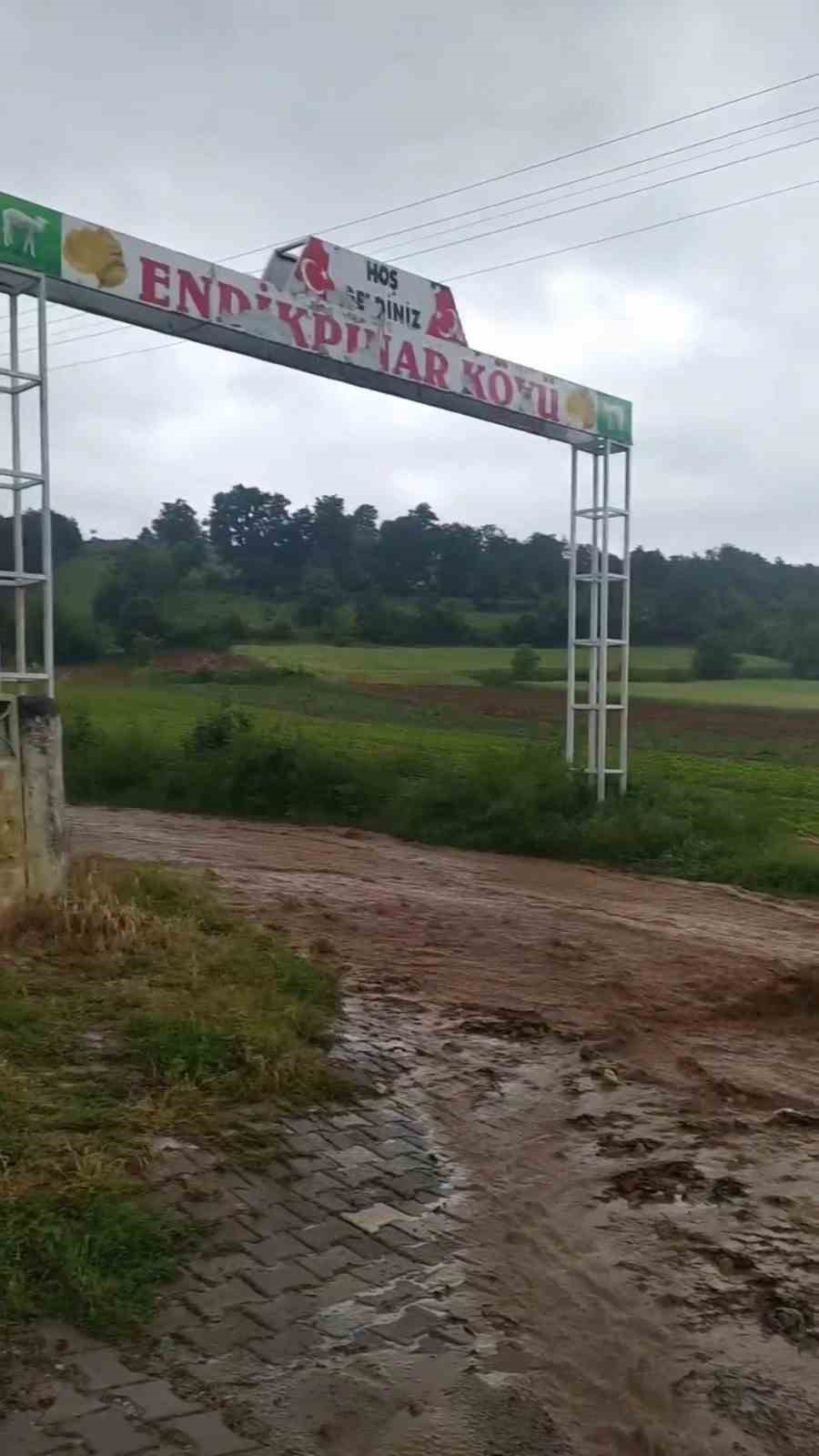 TOKAT'TA ETKİLİ OLAN AŞIRI YAĞIŞ KIRSAL ALANLARDA BULUNAN KÖYLERDE SELE