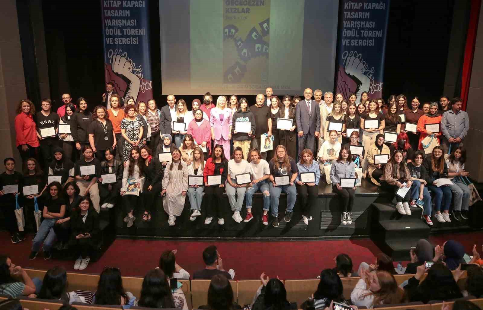 NİLÜFER BELEDİYESİ’NİN YILIN YAZARI TOMRİS UYAR ETKİNLİKLERİ ÇERÇEVESİNDE DÜZENLEDİĞİ LİSELERARASI