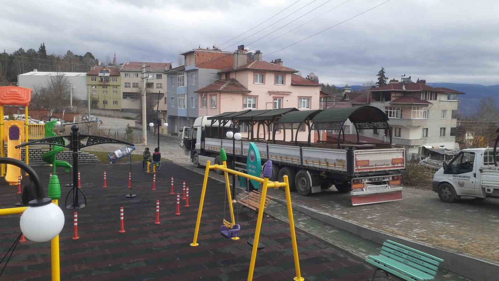 TOSYA BELEDİYESİ 2022’DE KAMELYA ÜRETİMİNDE KARADENİZ BÖLGESİ REKORU KIRDI