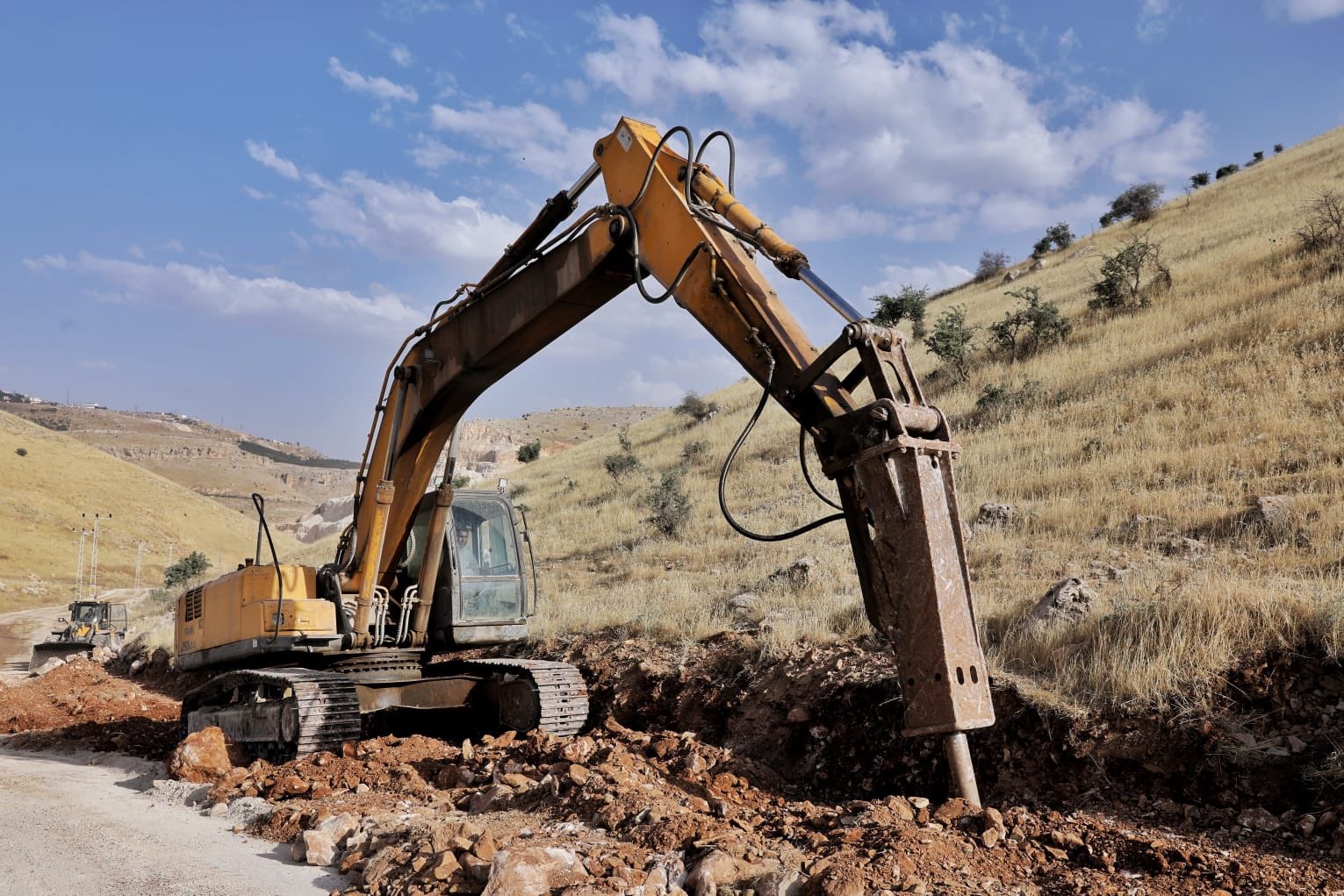 TRAFİĞİ RAHATLATACAK ALTERNATİF ÇEVRE YOLUNDA ÇALIŞMALAR BAŞLADI