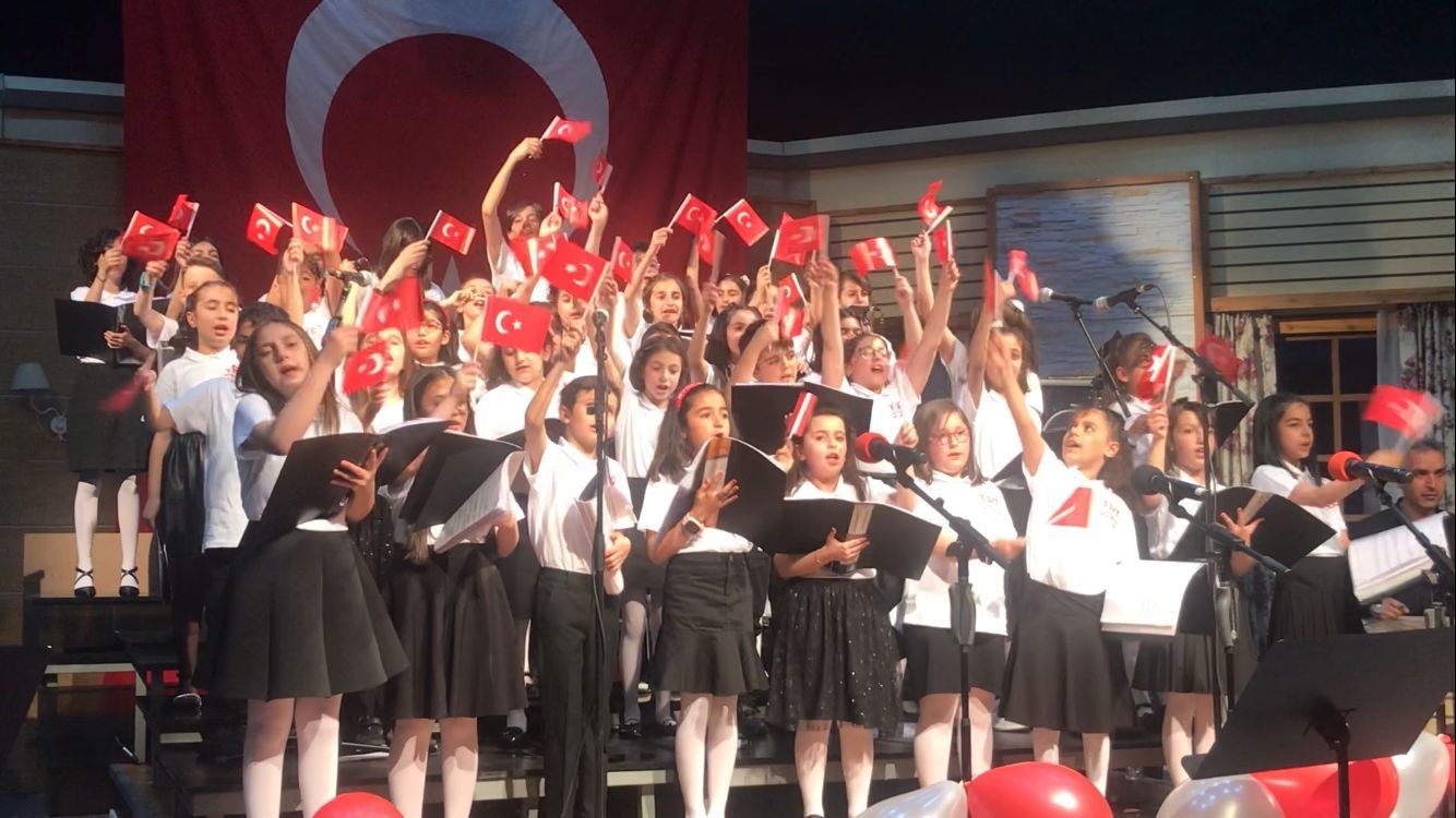 TRT ERZURUM MÜDÜRLÜĞÜ BÜNYESİNDE YER ALAN ÇOCUK KOROSUNCA YIL SONU