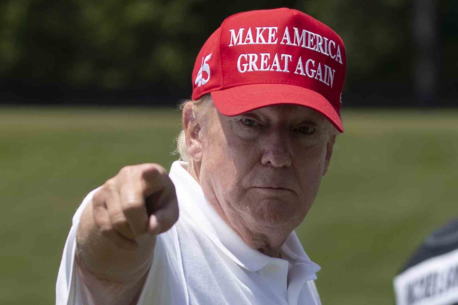 ABD’NİN ESKİ BAŞKANI DONALD TRUMP’IN AVUKATLARI, YAZAR E. JEAN CARROLL’A