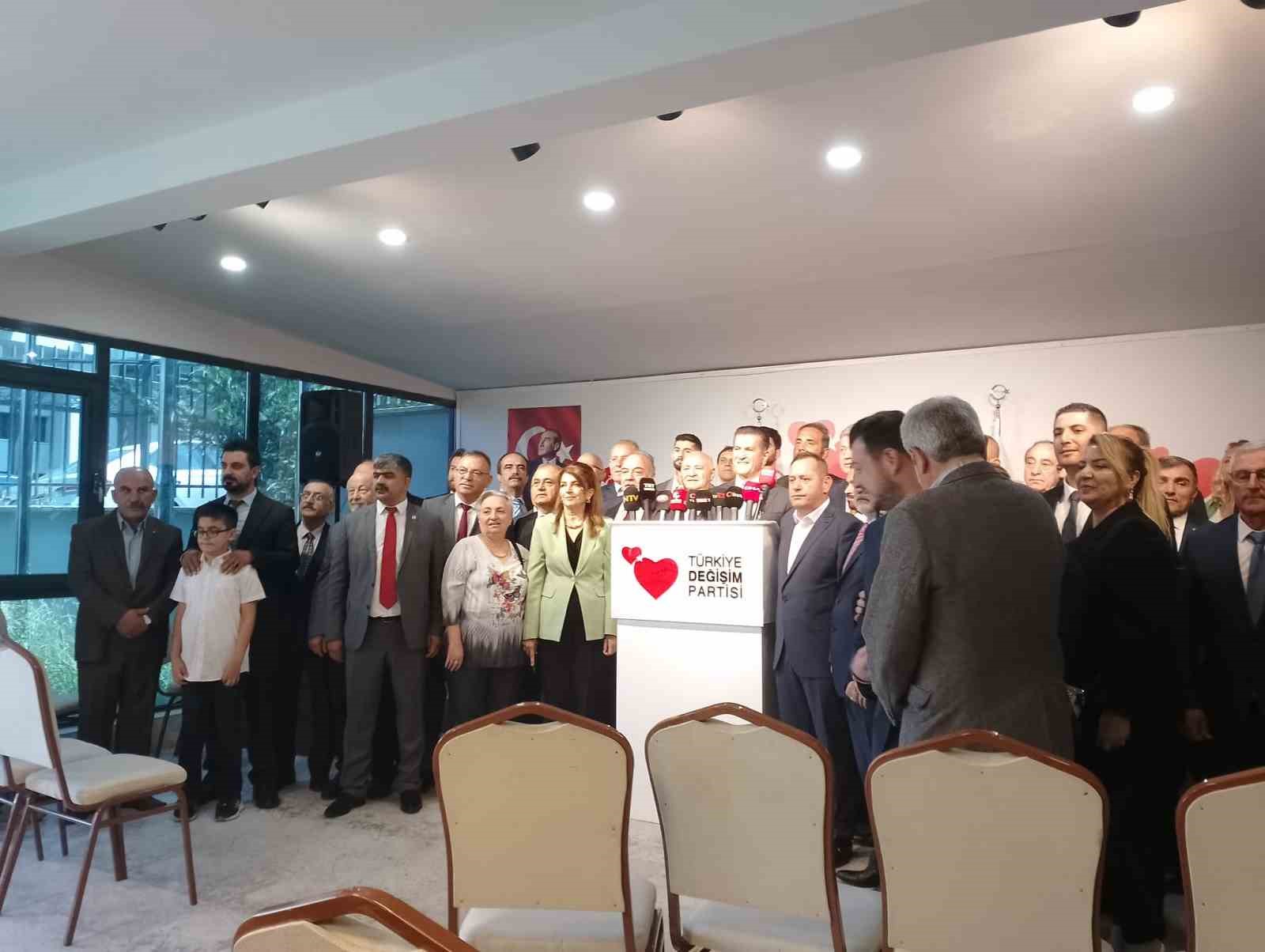 TÜRKİYE DEĞİŞİM PARTİSİ (TDP) VE CUMHURİYET HALK PARTİSİ (CHP) BİRLEŞTİ.