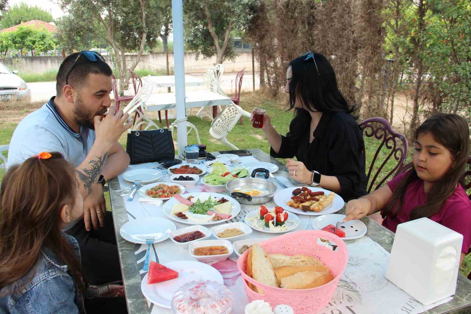 DÜNYANIN EN ÖNEMLİ SAĞLIK SORUNLARININ BAŞINDA GELEN OBEZİTE VE ZAMAN