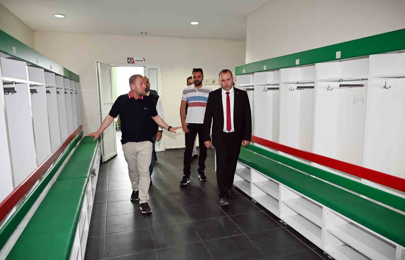 YALOVA BELEDİYE BAŞKANI MUSTAFA TUTUK, YALOVASPOR TESİSLERİ’NDE İNCELEMELERDE BULUNDU. İLGİLİ