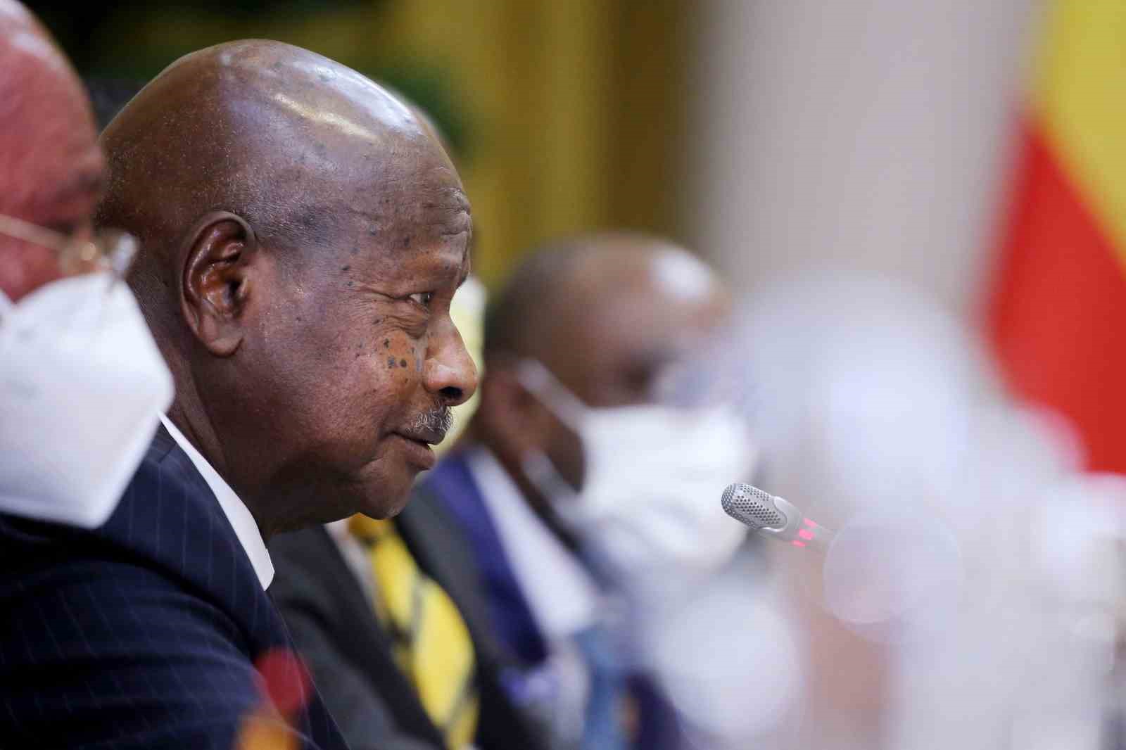 UGANDA DEVLET BAŞKANI YOWERİ MUSEVENİ'NİN KORONA VİRÜS TESTİNİN POZİTİF ÇIKTIĞI