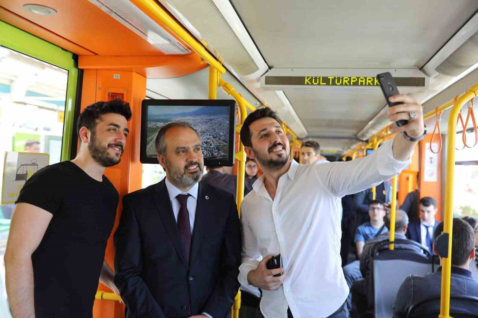 TÜRKİYE GENELİNDE YAKLAŞIK 3,5 MİLYON GENCİN GELECEĞİNİ TAYİN EDECEK ÜNİVERSİTE