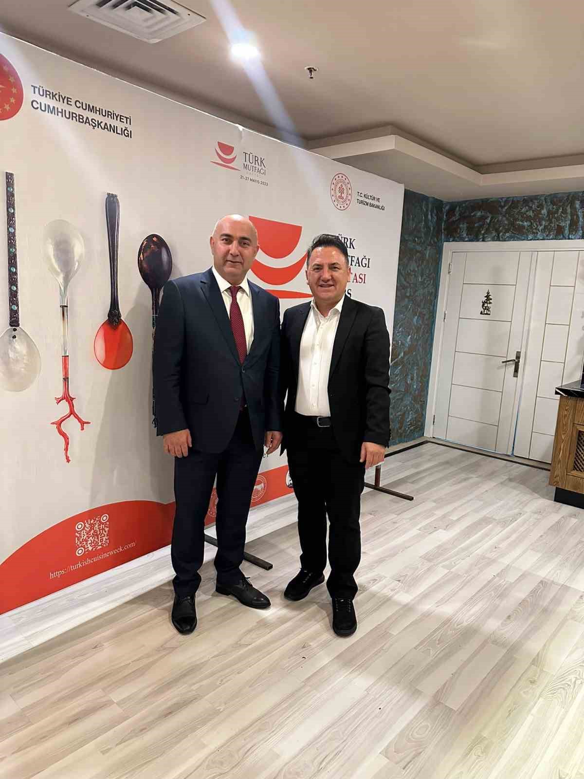 NURU GULAYEV (SOLDA) VE MUSTAFA BOZKURT (SAĞDA)