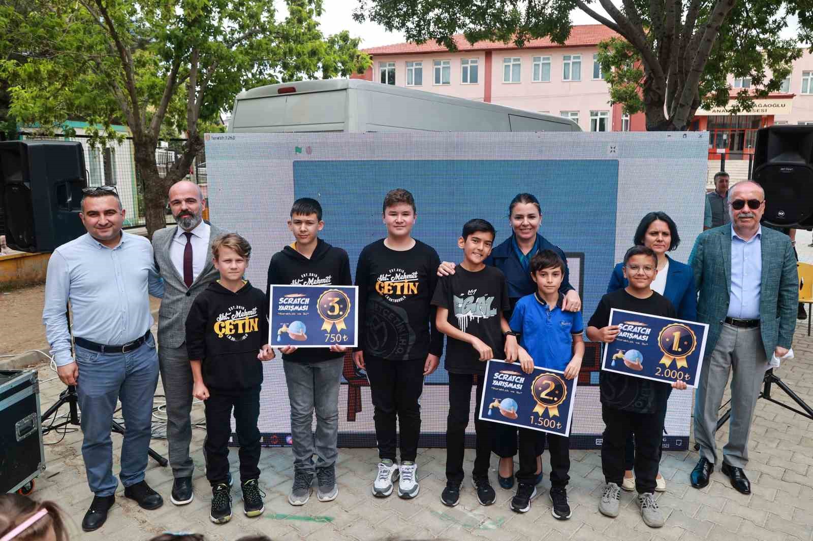 UŞAK BELEDİYESİ; OKULLAR ARASI ATIK PİL TOPLAMA YARIŞMASI’NI VE SCRATCH