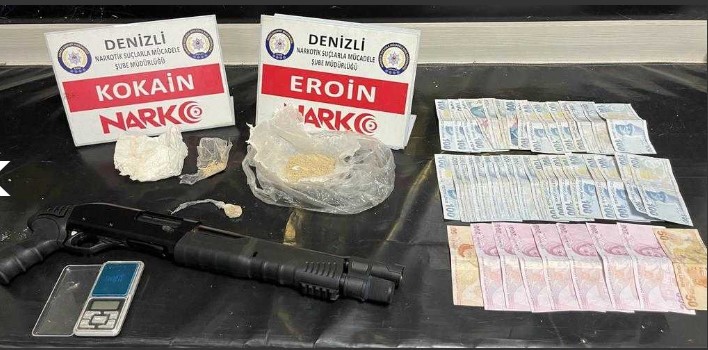 DENİZLİ'DE YAPILAN EŞ ZAMANLI OPERASYONLARDA TUTUKLANAN 12 ZEHİR TACİRİNDEN KİLOLARCA