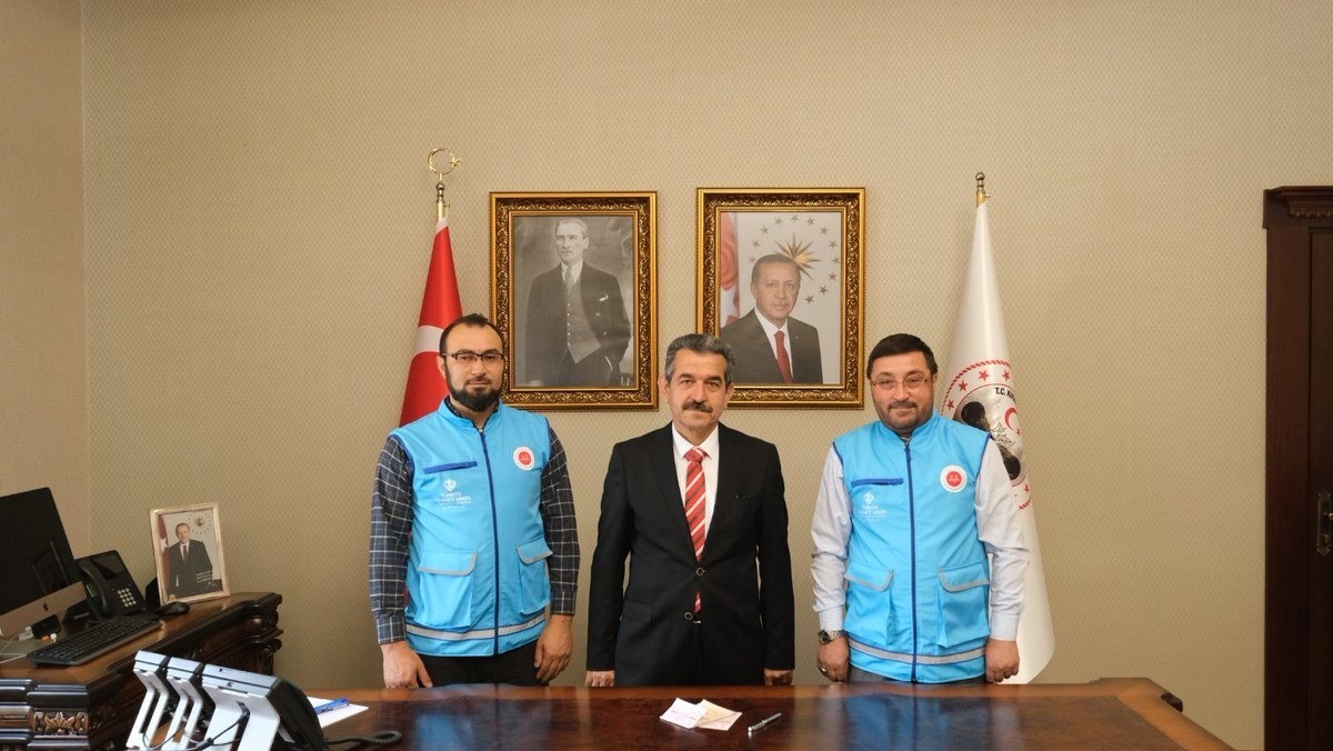 KIRKLARELİ VALİSİ BİROL EKİCİ VEKÂLET YOLU İLE DEPREM BÖLGESİNDE KESİLMEK