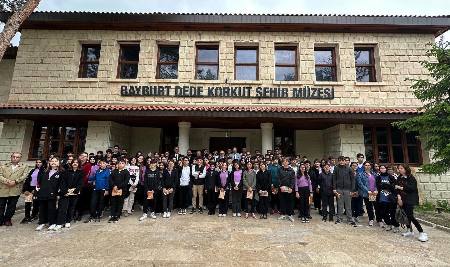 VALİ EPCİM, LGS ÖĞRENCİLERİYLE BİR ARAYA GELDİ