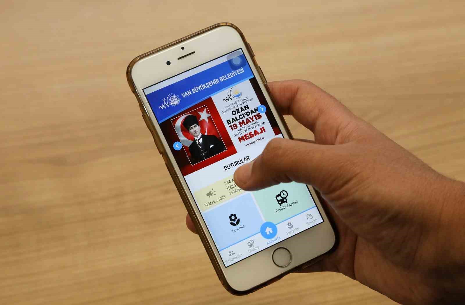 VAN BÜYÜKŞEHİR BELEDİYESİ CEP TELEFONU MOBİL UYGULAMASINI VATANDAŞLARIN HİZMETİNE SUNDU.