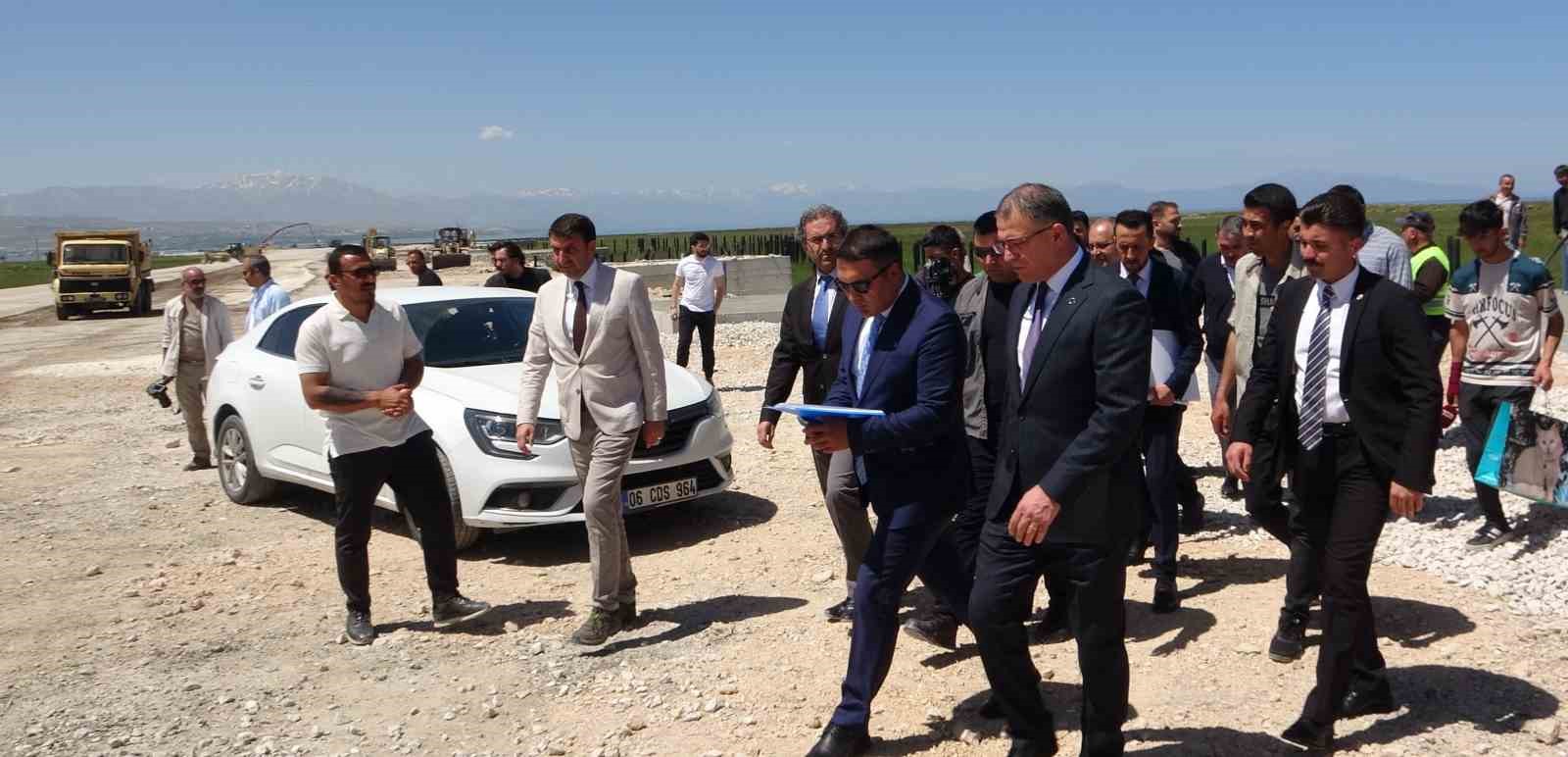 VAN VALİSİ VE BÜYÜKŞEHİR BELEDİYE BAŞKAN VEKİLİ DR. OZAN BALCI,