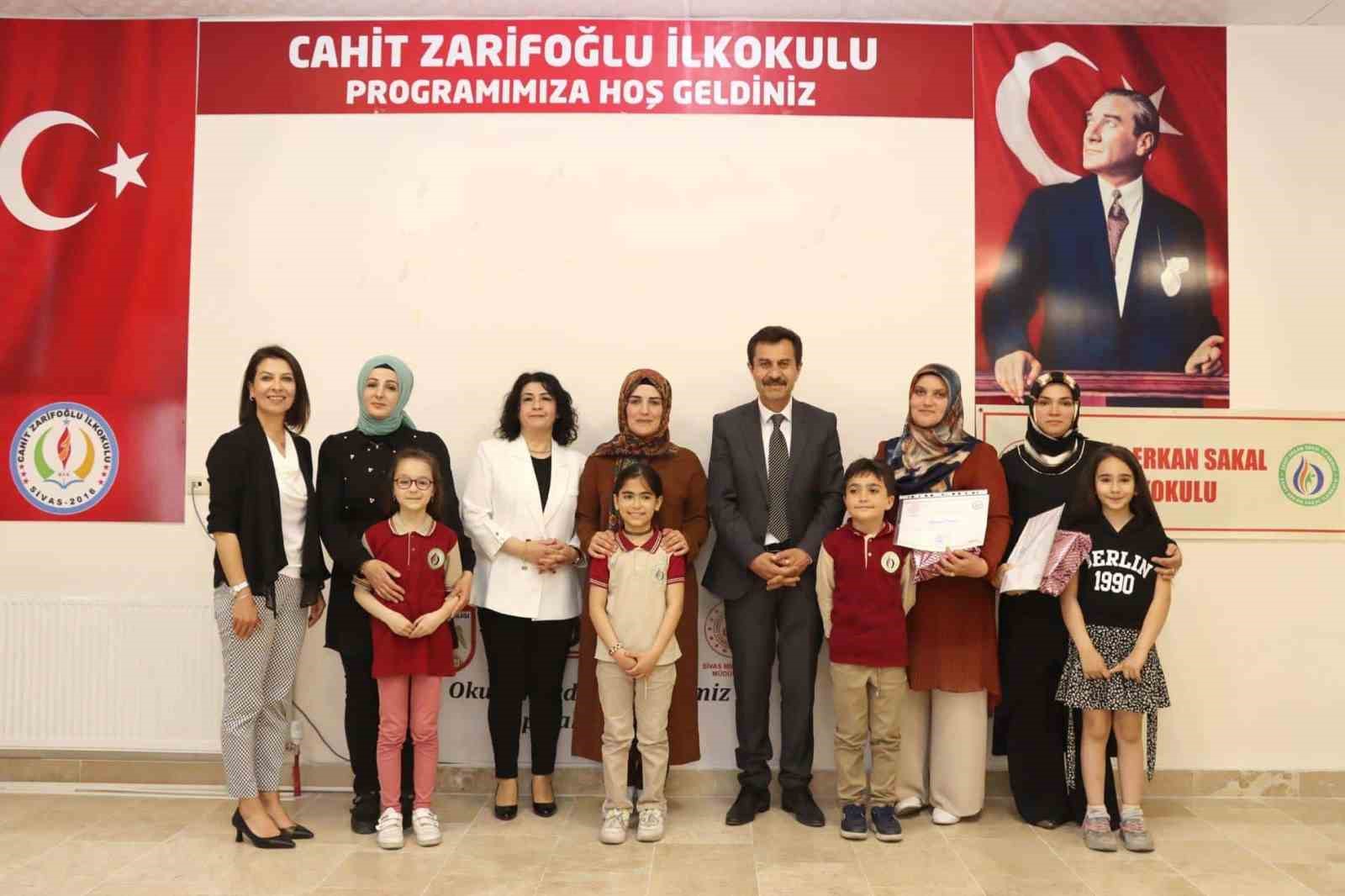 VELİLER YARIŞMADA TER DÖKTÜ