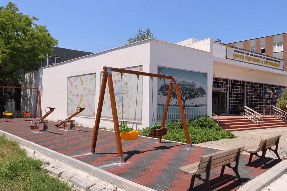 YALOVA BELEDİYESİ PARK BAHÇELER BİRİMİ, İL GENELİNDE 14 MAHALLEDE BULUNAN