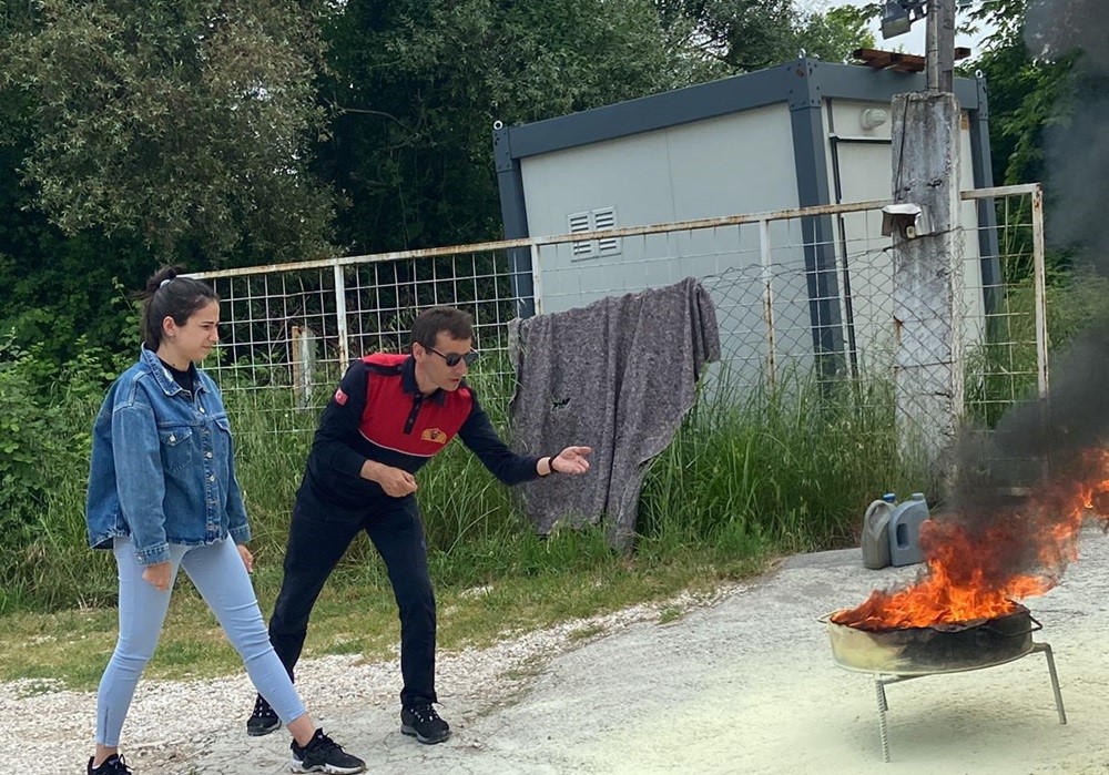 YALOVA BELEDİYESİ İTFAİYE MÜDÜRLÜĞÜ KAMU, KURUM VE KURULUŞLARININ YANINDA TALEP