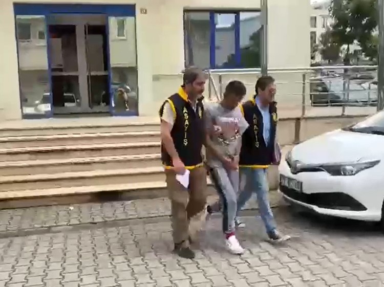 HIRSIZLIK ZANLISI POLİS TARAFINDAN KISKIVRAK YAKALANDI.
