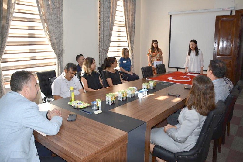 EDREMİT KAYMAKAMI AHMET ODABAŞ, İLÇE NÜFUS MÜDÜRLÜĞÜNDE SÖZLEŞMELİ OLARAK GÖREV