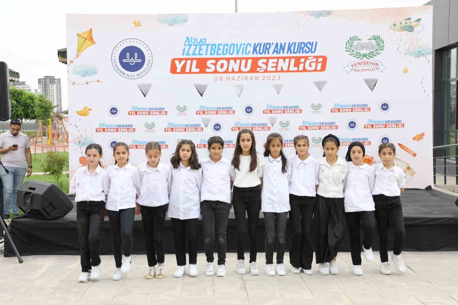 DİYARBAKIR'DA 4-6 YAŞ 300 ÖĞRENCİ, KUR’AN KURSUNDAN MEZUN OLDU.