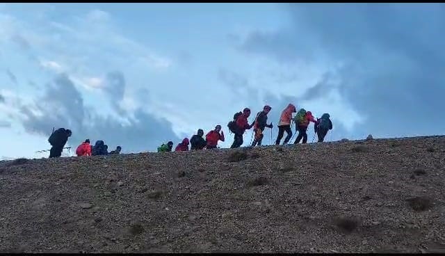 BİTLİS’İN ADİLCEVAZ İLÇESİ SINIRLARINDA BULUNAN SÜPHAN DAĞI’NA YERLİ VE YABANCI