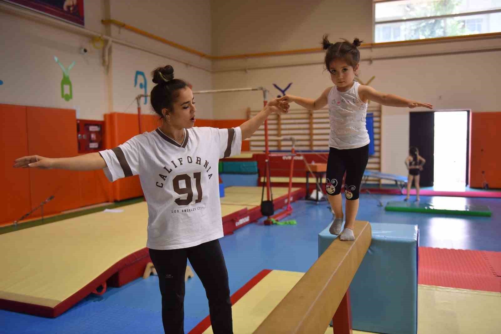 YILDIRIM BELEDİYESİ’NİN SAĞLIKLI NESİLLERİN İNŞASI İÇİN BAŞLATTIĞI YAZ SPOR OKULLARI